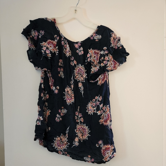 Flutter Sleeve top - Picture 2 of 2